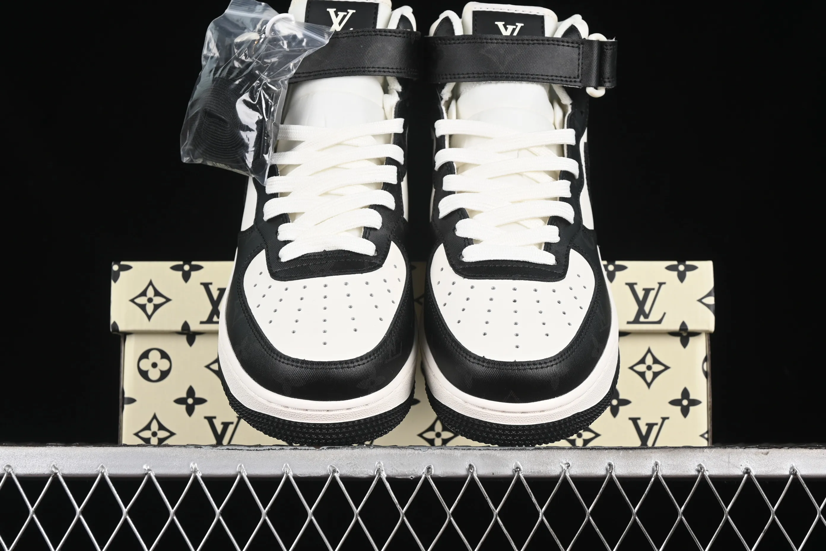 All Categories Nk Air Force 1 Air Force Series Nk Air Force 1 Mid Air Force Mid Nk Air Force 1'07 Mid Beige Air Force One Mid Casual Sneakers LL0222-005